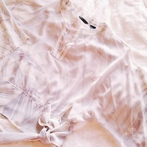 NEW YORK AND COMPANY self side tie BLOUSE